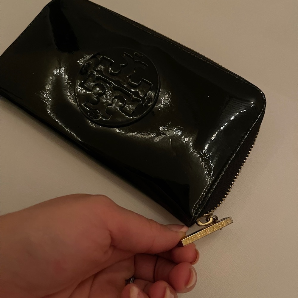 Tory Burch wallet